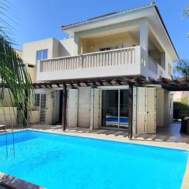 Villa Larnaca Bay Resort, hotel a Voroklini