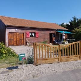 Chalet Les Adrets du Sancy、Saint-Diéryのホテル