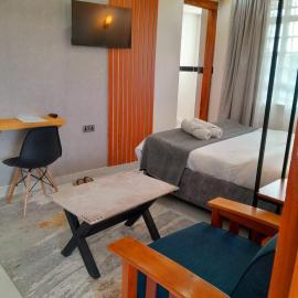 Sandalwood Suites Nakuru - Studios & One Bedroom Suites, khách sạn ở Nakuru