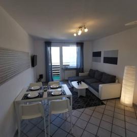 Bright & Cozy Apartment, hotel sa Plettenberg