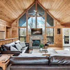 Kate's Cabin - 3 min to Dollywood! Cabin with Hot tub, Game Room, and Resort Pool!