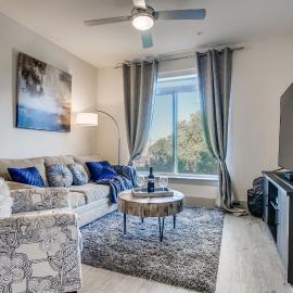Luxury Condo facing RiverWalk Free Parking Pet Friendly Centrally Located, hotel u gradu San Antonio