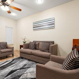 Hummingbird Haven 2 Cozy Comfort Haven - Parking at No Extra Cost โรงแรมในฟาร์