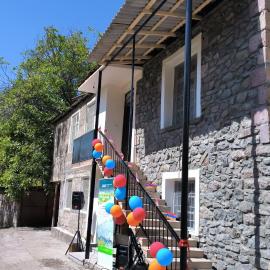 Legend Guest House, hotel em Artabuynkʼ