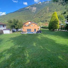 Appartement moderne avec terrasse et piscine à Châtel sur Bex, hotel u gradu 'Bex'