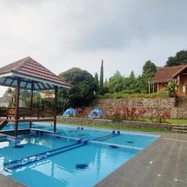 Villa Jati, hotel din Cimandala