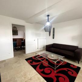 Gite les Minimes II, hôtel à Avallon