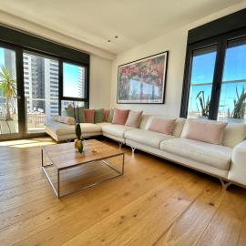 Beautiful 2BR In Ramat Gan, Hotel in Ramat Gan