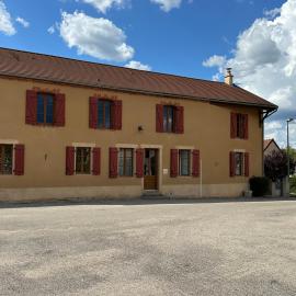 Gîte de la Fontaine, hotelli kohteessa Saint-André-en-Morvan