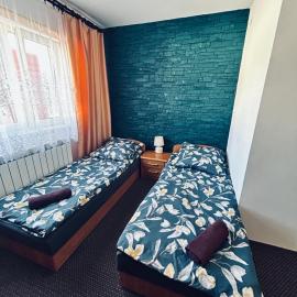Zajazd Kasieńka pokój 2, хотел в Орзис