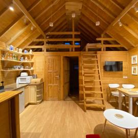 Verde Land - Drewniany domek na wsi，Osiek Mały的飯店