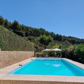 Mas Chamarel, la Provence entre vignes et oliviers proche de la mer