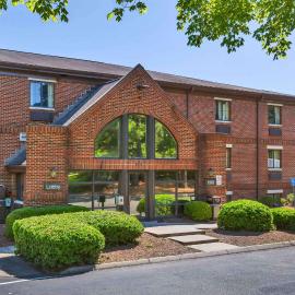 Suburban Studios Cary - RDU Airport, khách sạn ở Cary