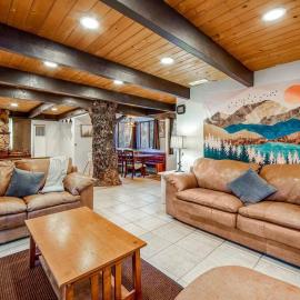 Mountain & Ski Slope View Cabin 3bd/3bth Sleeps 10, hotel a Big Bear Lake