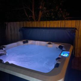 Great for Couples - Families - Groups, Hotel in Mangawhai