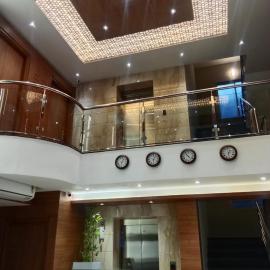 Grand Courtyard Business Hotel, Saligramam, hotel v destinácii Chennai