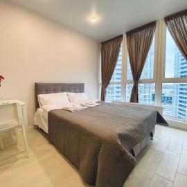 Апартаменти MYFREEDOM ЖК Лебединий, метро Харківська, hotel di Kiev