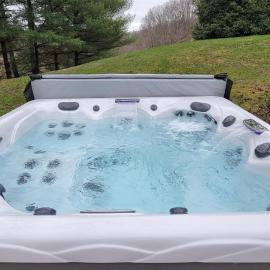 100 Acre Red Brick Ranch Hocking Hills Cabin Hot Tub 12