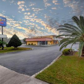 Budget Inn West Melbourne, hotell sihtkohas Melbourne