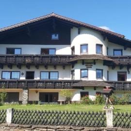 Ferienwohnungen Edenhofer-Kollmer, hotel in Drachselsried