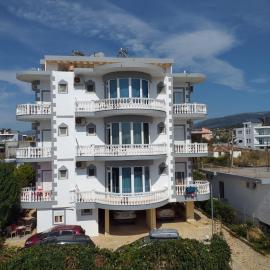 Studio Apartments Rizarjo
