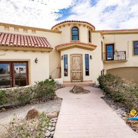 Luxury 4-Bedroom San Felipe Vacation Rental, hotel in San Felipe