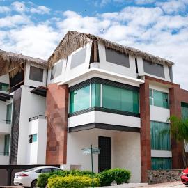 Giakor Suites - Gran Jardín, hotel di León