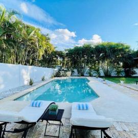 Tropical Oasis House Private Pool Family Yard, hotel in Fort Lauderdale