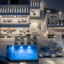 Eran Luxury Villa with Private Pool & Sea Views, by ZanteWize, Hotel in Akrotiri