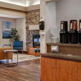 Days Inn by Wyndham Medicine Hat, khách sạn ở Medicine Hat