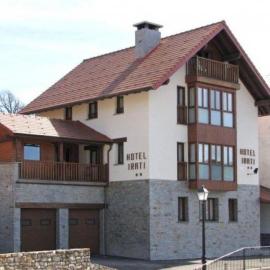 Hotel Rural Irati selva de Irati、Jaurrietaのホテル