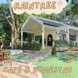 Rain Tree Cafe & Homestay, hotel in Uthai Thani
