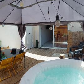L'Entre Nous, piscine et jacuzzi privé