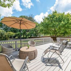 Charming, Cozy Home close to Uptown, Airport & Whitewater Center, hotel in Charlotte
