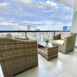 Lovely City Center Condo, hotel in Los Prados