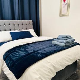 Bespoke 2 Bedroom Apt Derby City, hotel v destinaci Derby