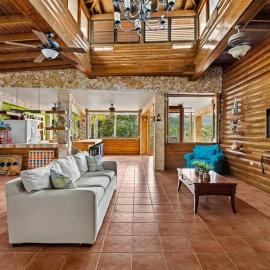 3 bed 2 bath W pool @ Juncos, Hotel in Canovanas