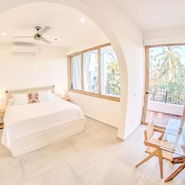 Estadios Suites - Only 3 Blocks to Beach, hotel u gradu Buserijas