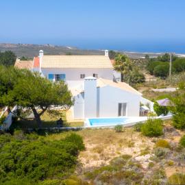 Casa Clérigo Espartal, hotel in Aljezur