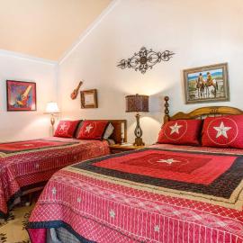 #2 Forge ~ Bandera Tin Star ~ Bandera, TX., hotel in Bandera