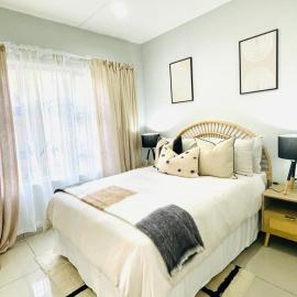 Trendy, Comfortable 1 bedroom Apartments in Mthatha, hotel v destinácii Mthatha