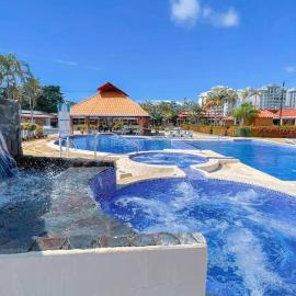 Villa Paraíso banano 9, near to the beach & Pool, Hotel in Jacó