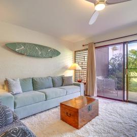 Kaunakakai Home at Molokai Shores w/ Pool!, hotel u Kaunakakaju