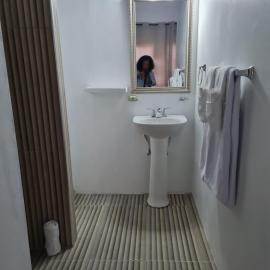 SKY BEACH ROOMS, hótel í Hopewell