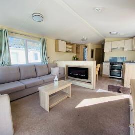 New Forest Bees Holiday Home, Bashley, hotel a New Milton