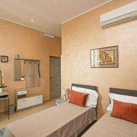 Affittacamere Gioiello – hotel w Genui