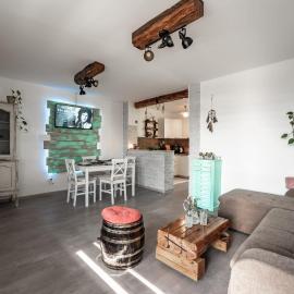 Mjesto za odmor Golden Hill, hotel i Šandrovac