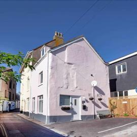 Customs Cottage, hotel i Teignmouth