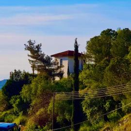 Traditional House with Mountain View - Dierona Village