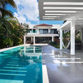 Villa de Lujo en Puerto Aventuras: Tu Refugio Privado en el Paraíso
